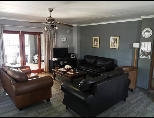 4 BEDROOM HOUSE FOR SALE IN MODIMOLLE